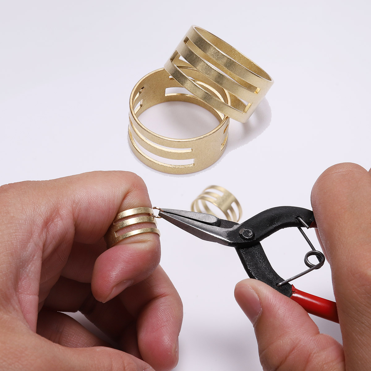 Jewelry Making Rotary Tool - 真鍮丸カン開閉ツール所見指リング開口ヘルパーツールジュエリー作成用ラウンドサークルビーズプライヤー