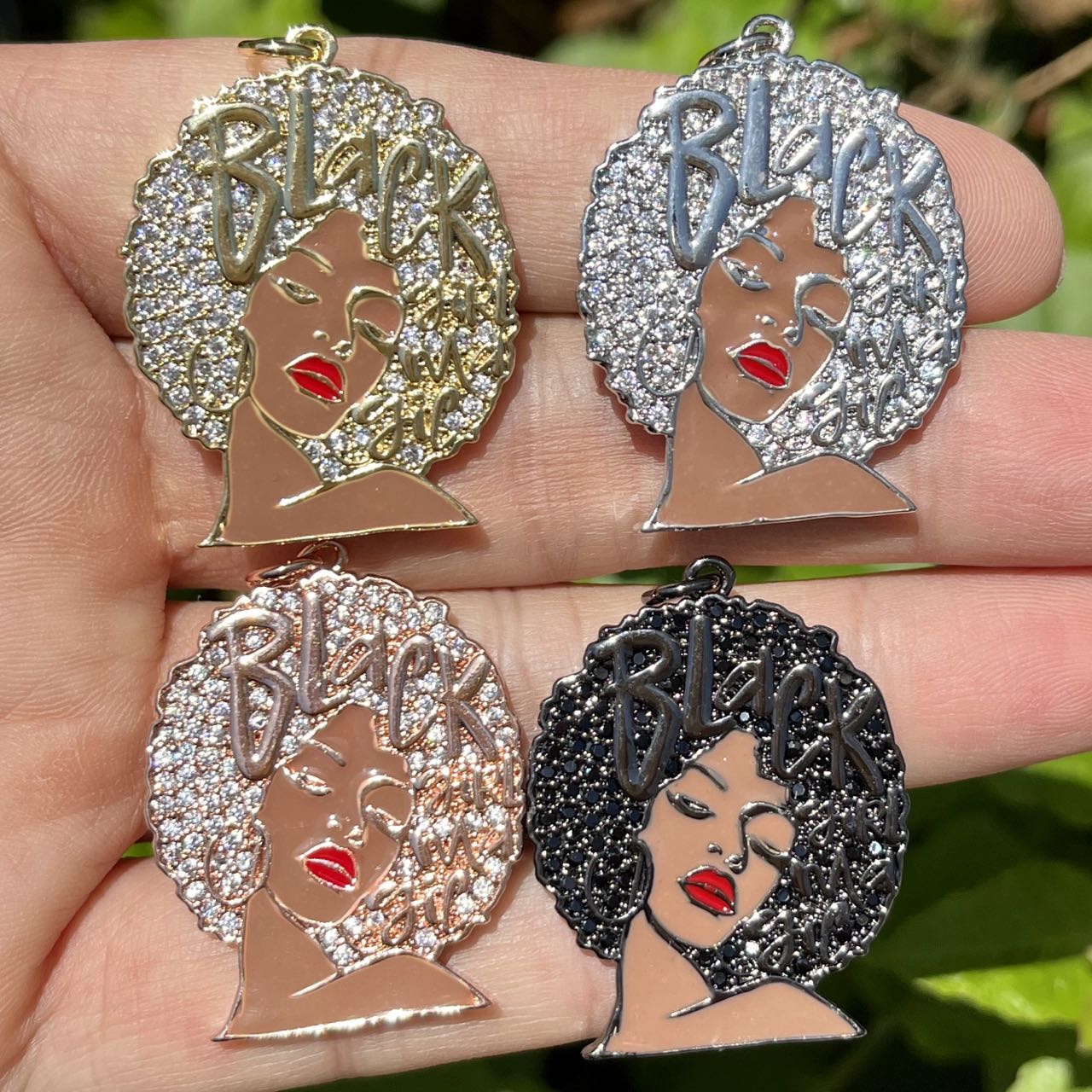 5個のジルコニアがちりばめられたブラックガールマジック銅チャ - Jewelry Making History のレビューと価格